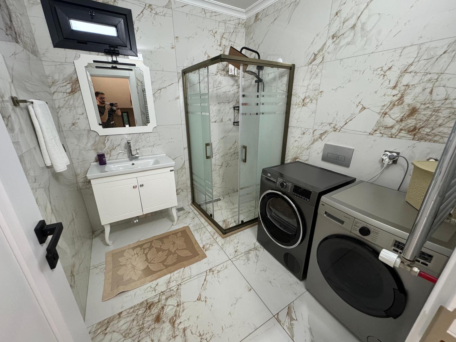 ARAKLI HÜRRİYET MAHALLESİNDE HAVUZLU LÜKS SATILIK VİLLALAR